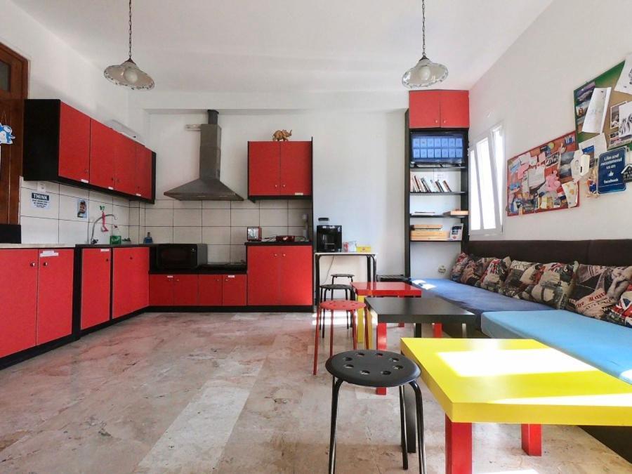 Fira Backpackers Place Exterior photo